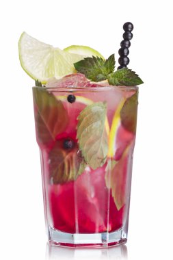 Böğürtlenli mojito