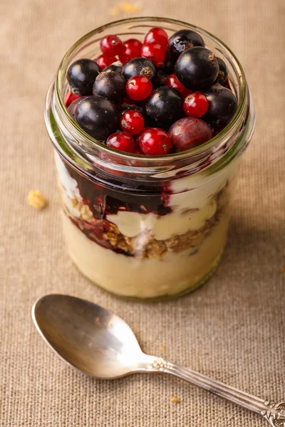 Desayuno con parfait —  Fotos de Stock