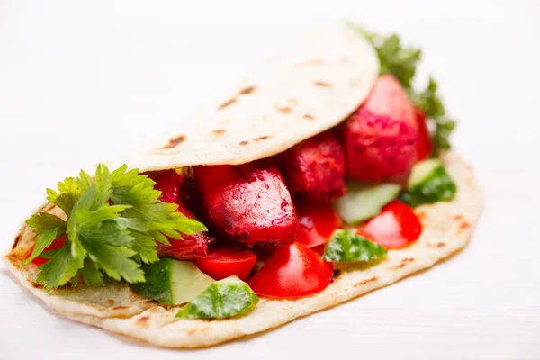 Tikka masala naan smörgås — Stockfoto