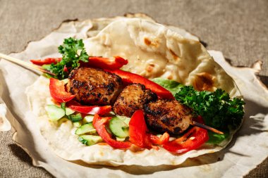 Şiş köfte kebap
