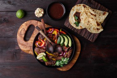 Masada biftek salata