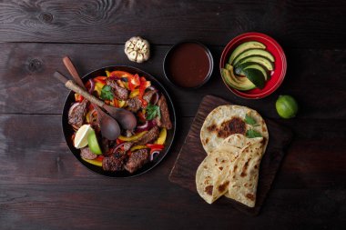 Masada biftek salata