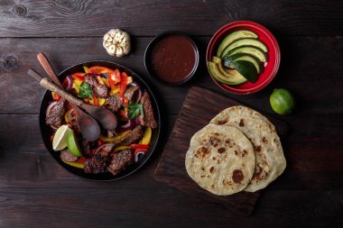 Masada biftek salata