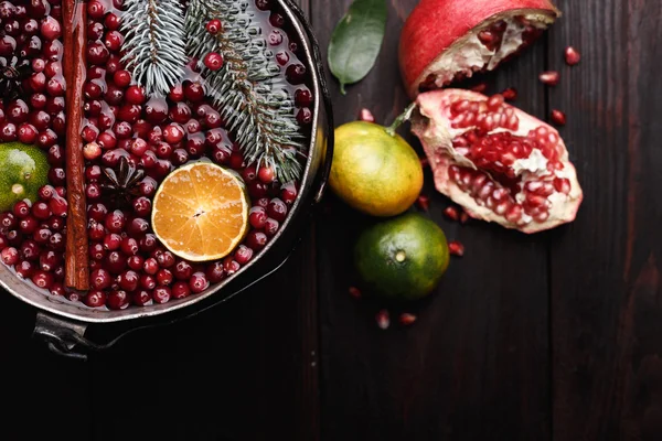 Preiselbeer-Mandarinen-Glühwein — Stockfoto