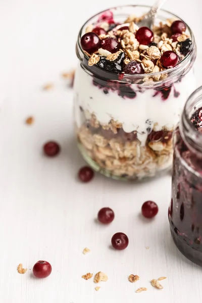 Cranberry oatmeal jar — Stock Photo, Image