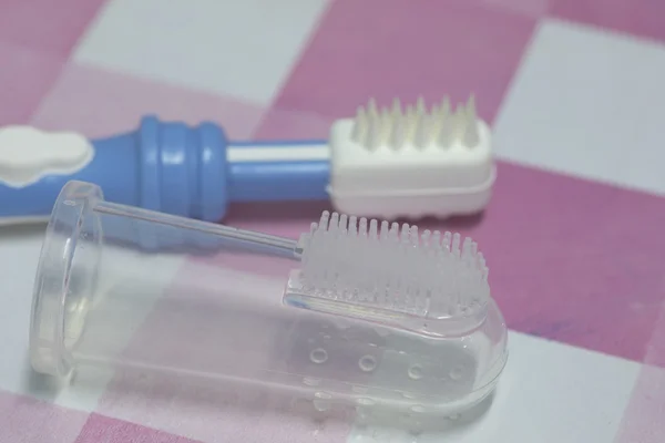 Macro tiro do primeiro passo da escova de dentes para o bebê — Fotografia de Stock