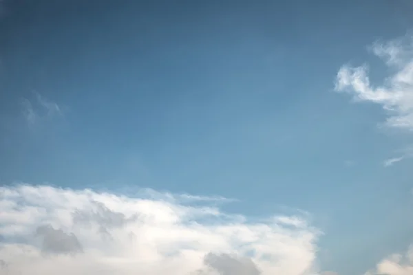 Abstrakter bewölkter Himmel — Stockfoto