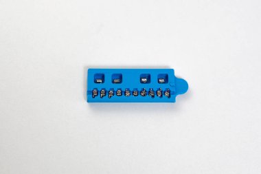 Diş muayenesi, diş teli sistemi, klinikte eklem makinesi.