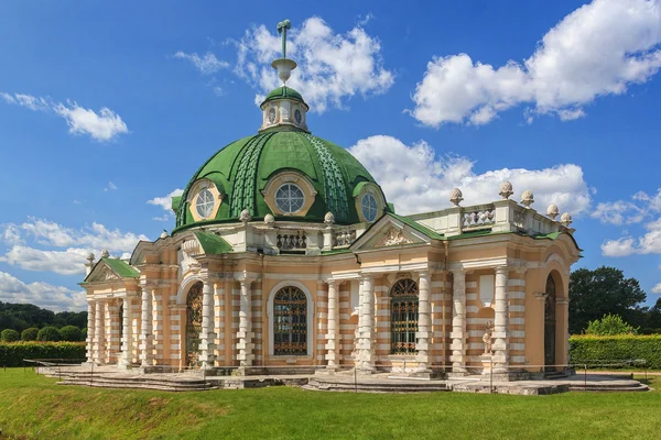 Pavilion Grotto in Kuskovo — Stock Photo, Image