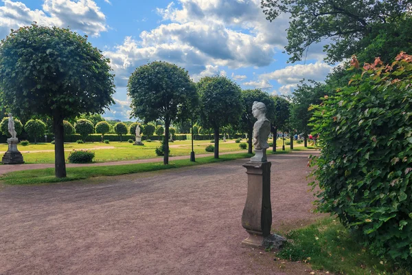 Franska regelbunden park — Stockfoto