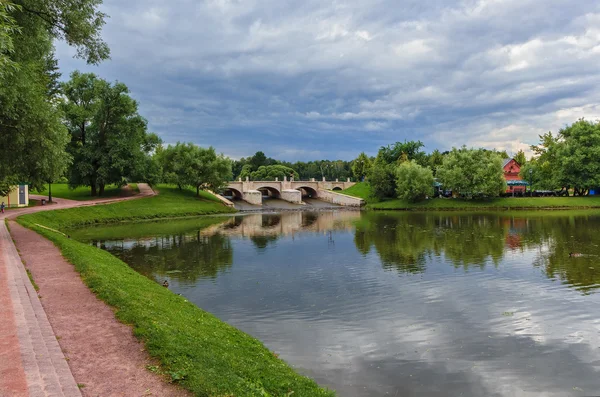 Dam between ponds — Stock Photo, Image