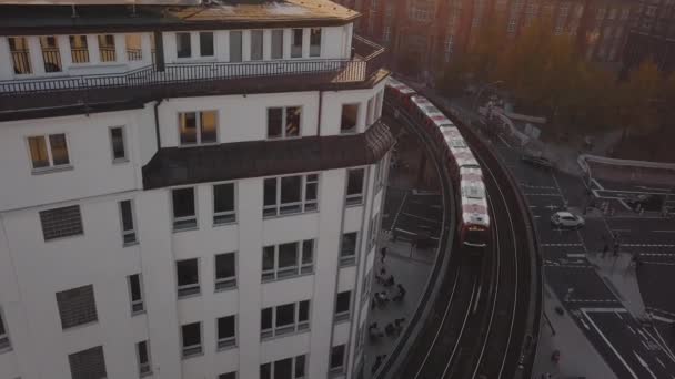 Bovenaanzicht luchtfoto 's trein Hamburg 11 oktober 2020 — Stockvideo