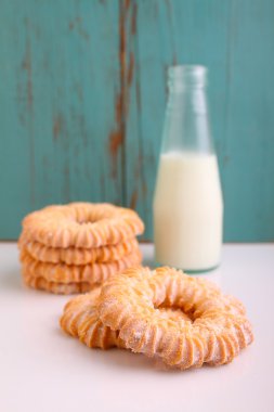 Pudra şekerli kurabiyeler 