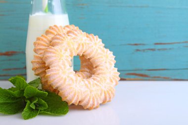 Pudra şekerli kurabiyeler 