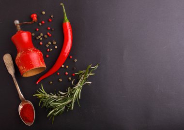 Kırmızı biber, biber, biberiye 