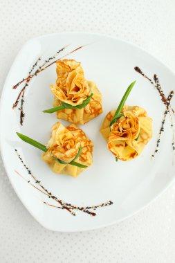 Krep et bağlı çanta ile doldurulmuş 