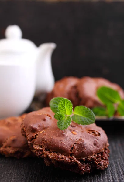 Biscuits au chocolat meringue aux noix — Photo