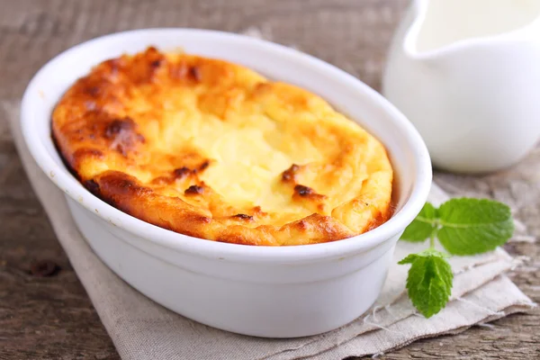 Cazuela de queso de cabaña —  Fotos de Stock