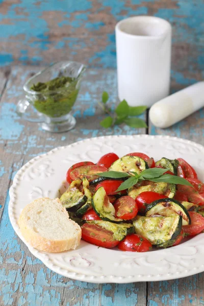 Salad from zucchinis and tomatoes — Stock Photo, Image
