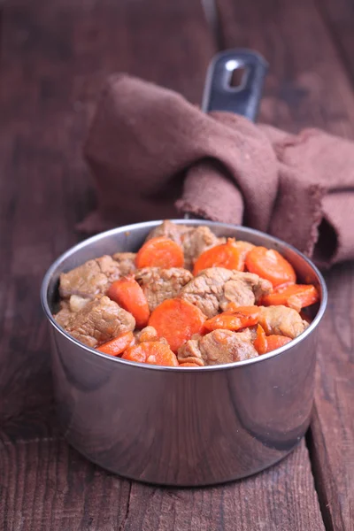 Veal with carrots and ginger — Stock Photo, Image