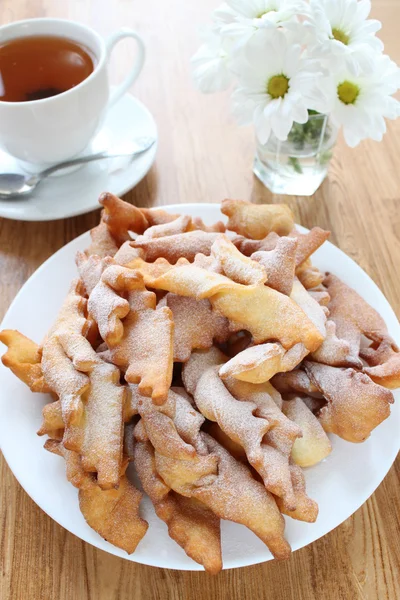 Gebäck mit Tee — Stockfoto