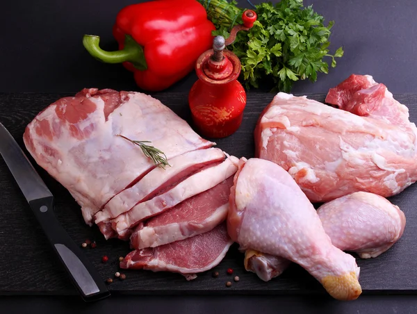 Pollo, cerdo, ternera —  Fotos de Stock