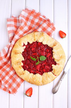 Pasta olgun çilek ile