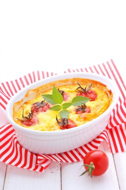 Kiraz domatesli omlet.