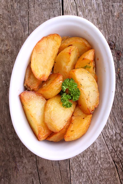 Batatas assadas com especiarias — Fotografia de Stock