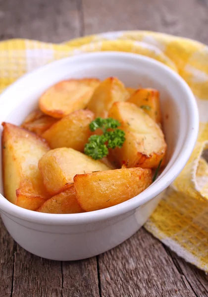 Batatas assadas com especiarias — Fotografia de Stock