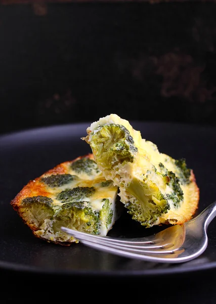 Sabrosa tortilla con brócoli —  Fotos de Stock