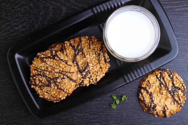 Cookie-uri cu ciocolată și nuci — Fotografie, imagine de stoc