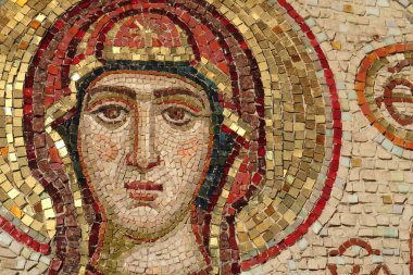 Meryem Ana 'nın yüzü, kilise çitlerinde mozaik.