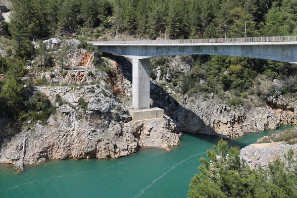 Nova Ponte Rodoviária Concreto Parte Superior Reservatório Dim River Rocks — Fotografia de Stock