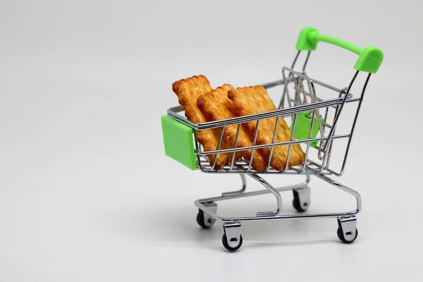 Cookies Estão Carrinho Compras Brinquedos Comprando Mantimentos Cadeias Varejo — Fotografia de Stock