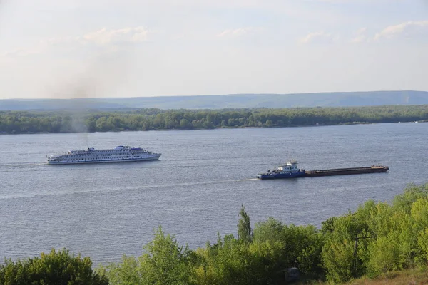 Navi Sul Volga Nave Passeggeri Rimorchiatore Samara Agosto 2021 — Foto Stock