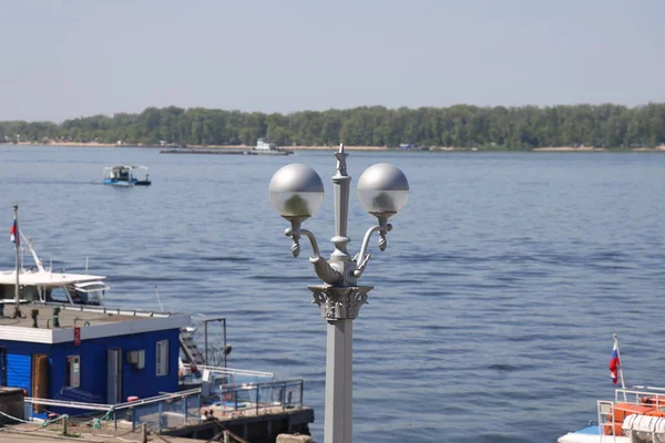 Sfondo Lampioni Sul Fiume Molo Samara Agosto 2021 — Foto Stock