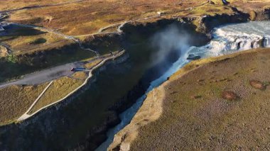Gullfoss Şelalesinin havadan görünüşü - İzlanda 'da şelale