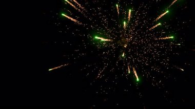 Yeni yıl havai fişekleri ağır çekimde