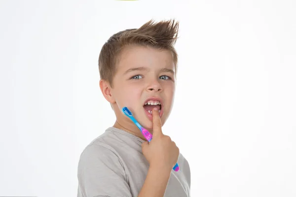 küçük bir çocukla diş fırçası