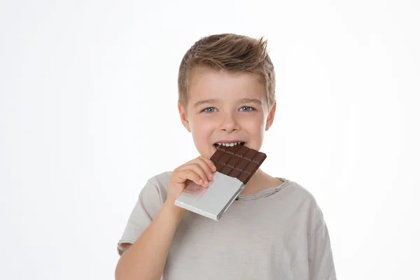 Niño feliz con su postre —  Fotos de Stock