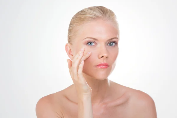 İskandinav güzellik yakından göz denetler