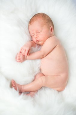 Yeni doğan bebek uyku