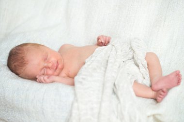 Yeni doğan bebek uyku