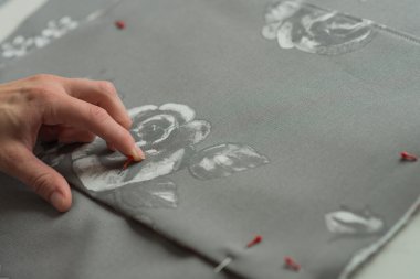 kadın el dikiş kapatın 