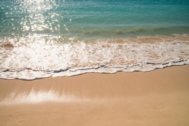 kum Plajı'nda okyanus su