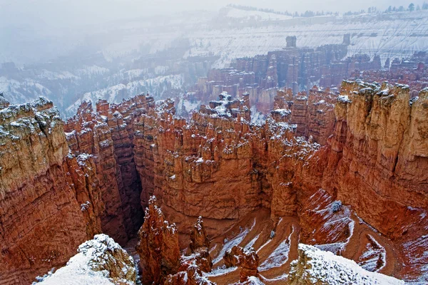 Краса зими Брайс-Каньйон — стокове фото