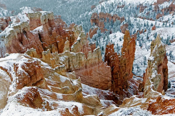 Ein sehr kalter tag in bryce canyon — Stockfoto