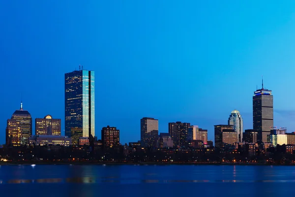 波士顿，马萨诸塞州地平线在暮光之城 — 图库照片