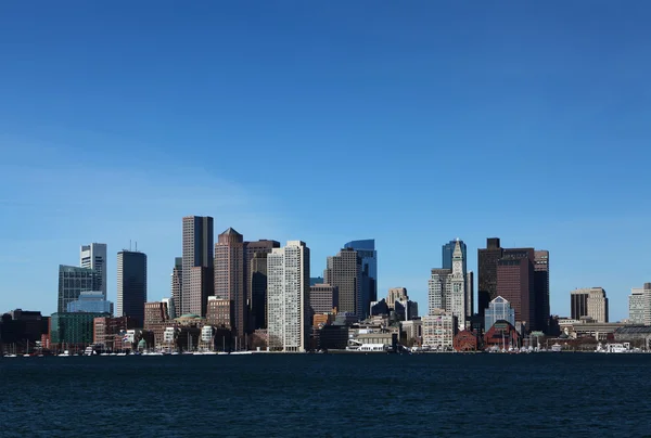 Boston, Massachusetts skyline em um dia ensolarado — Fotografia de Stock